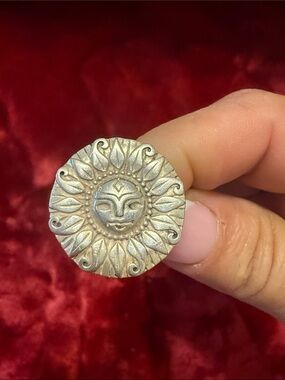 James Avery Silver Sun Face Statement Ring Sz 7